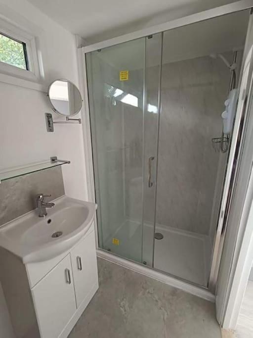 Felpham Private Lodge Close To Beaches And Goodwood מראה חיצוני תמונה